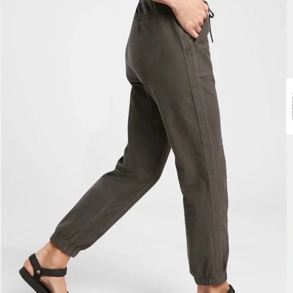⭐️ Athleta Farallon Jogger - Picture 3 of 7